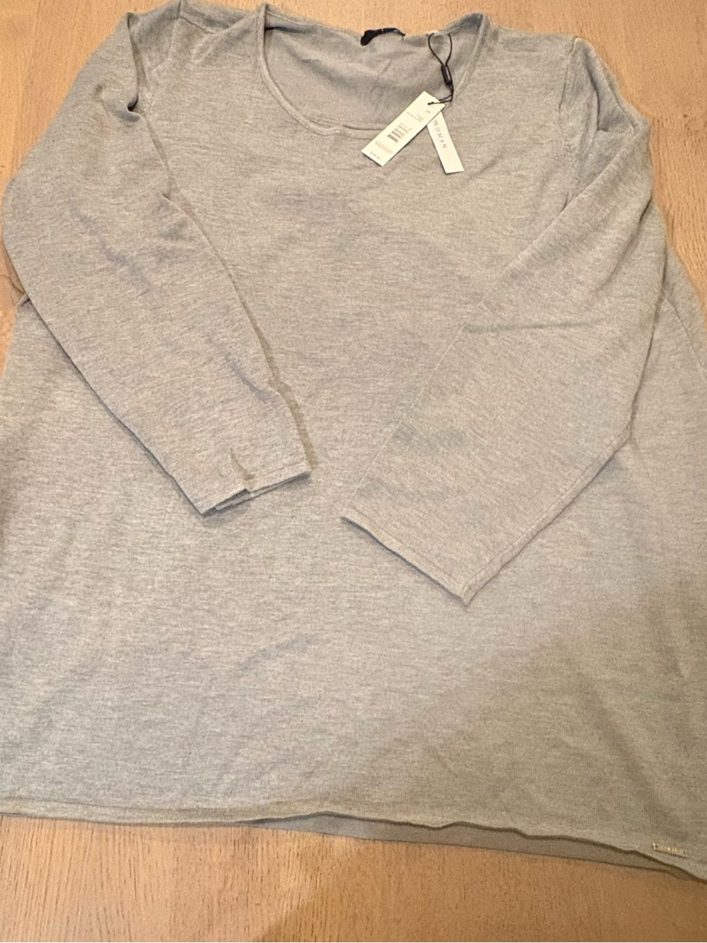 Tahari Light Gray Scoop Neck Sweater